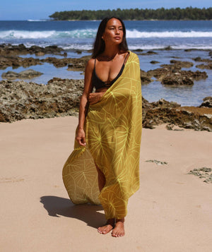 Kalo Glow Pareo: 67 x 43 in