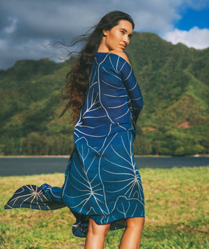 Kalo Pareo Sarong: 67 x 43 in