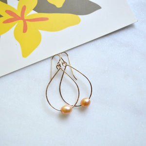 Mini Peach Pearl Teardrop 