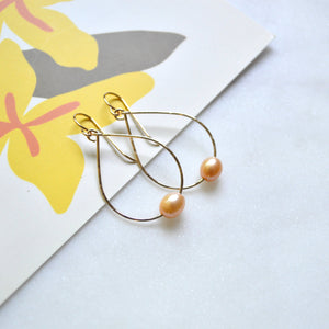 Mini Peach Pearl Teardrop 