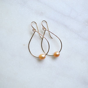 Mini Peach Pearl Teardrop 