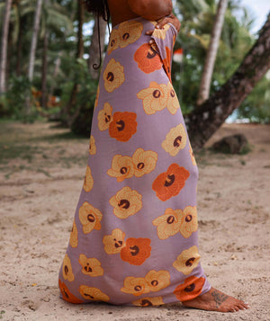 Hau Blossom Pareo: 67 x 43 in