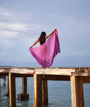 Neon Kalo Pareo: 67 x 43 in