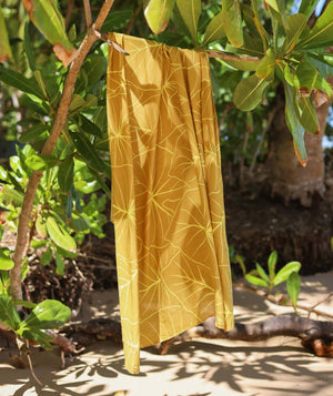 Kalo Glow Pareo: 67 x 43 in