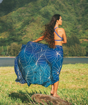 Kalo Pareo Sarong: 67 x 43 in