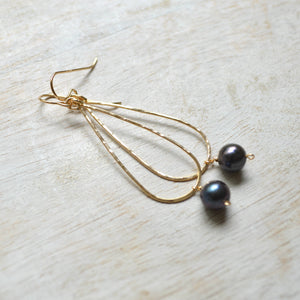 Peacock Pearl Teardrop