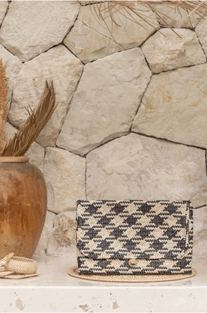 Rattan Clutch